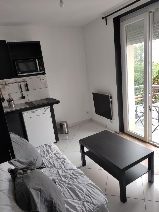 Appartement Studio Bien Situe à Eybens Extérieur photo